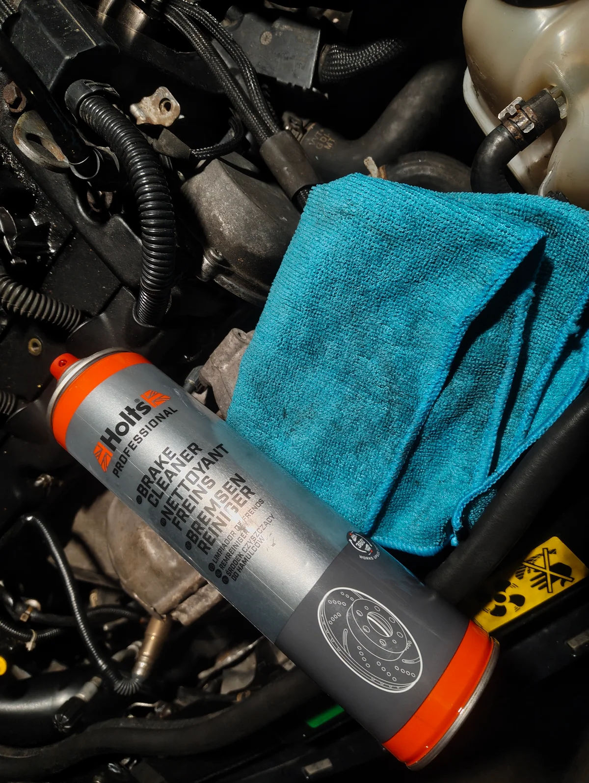 Brake cleaner and microfibre towel