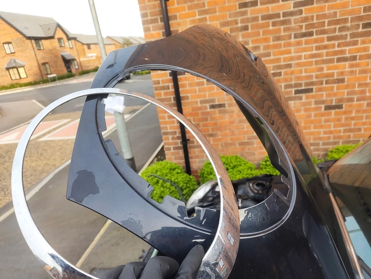 Fully removed headlight trim