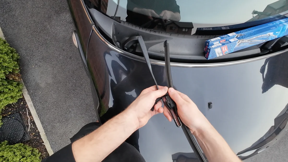 Undone nineteen inch bosch wiper blade with a clasp