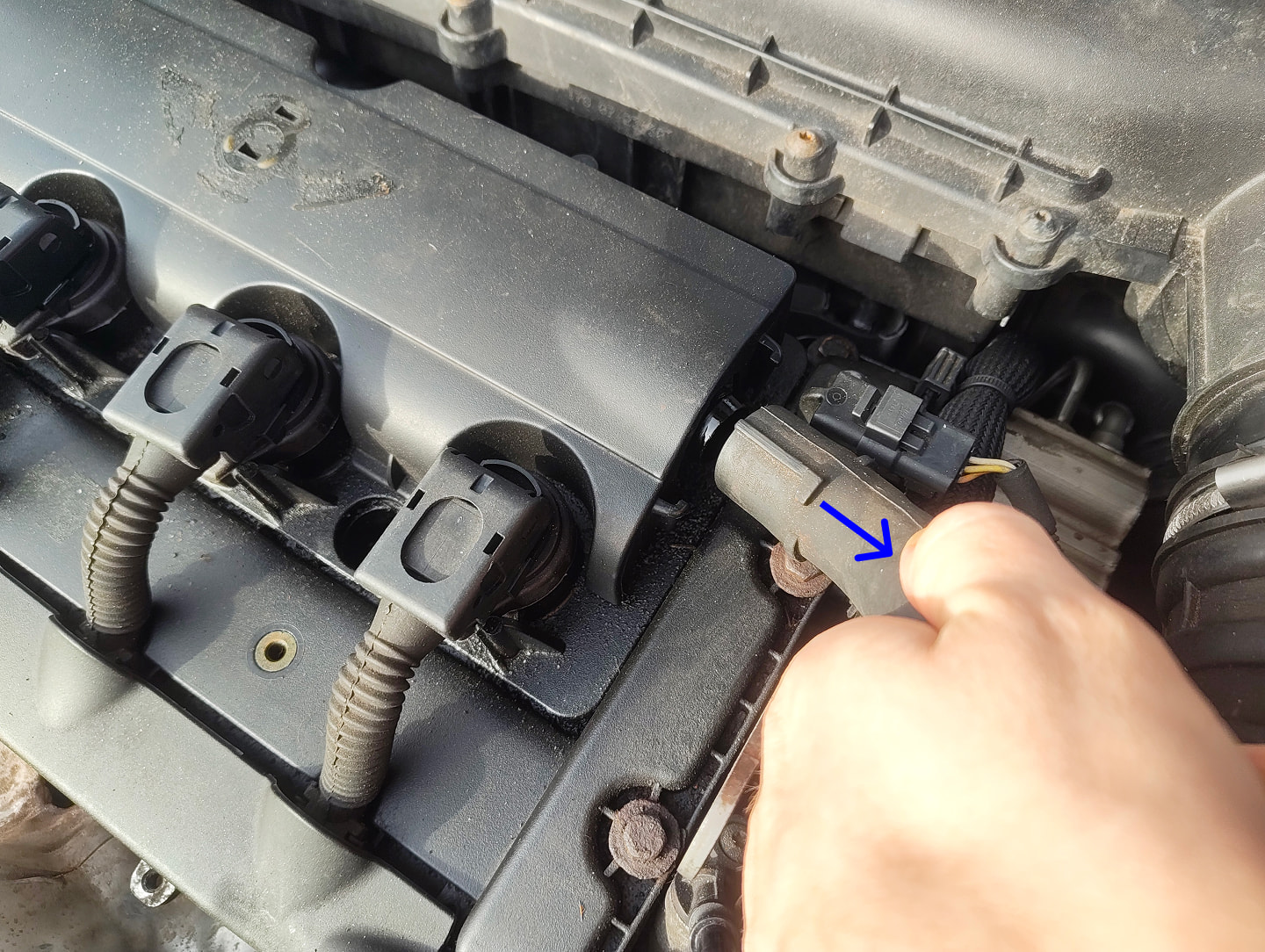 Pulling out boost pcv breather hose