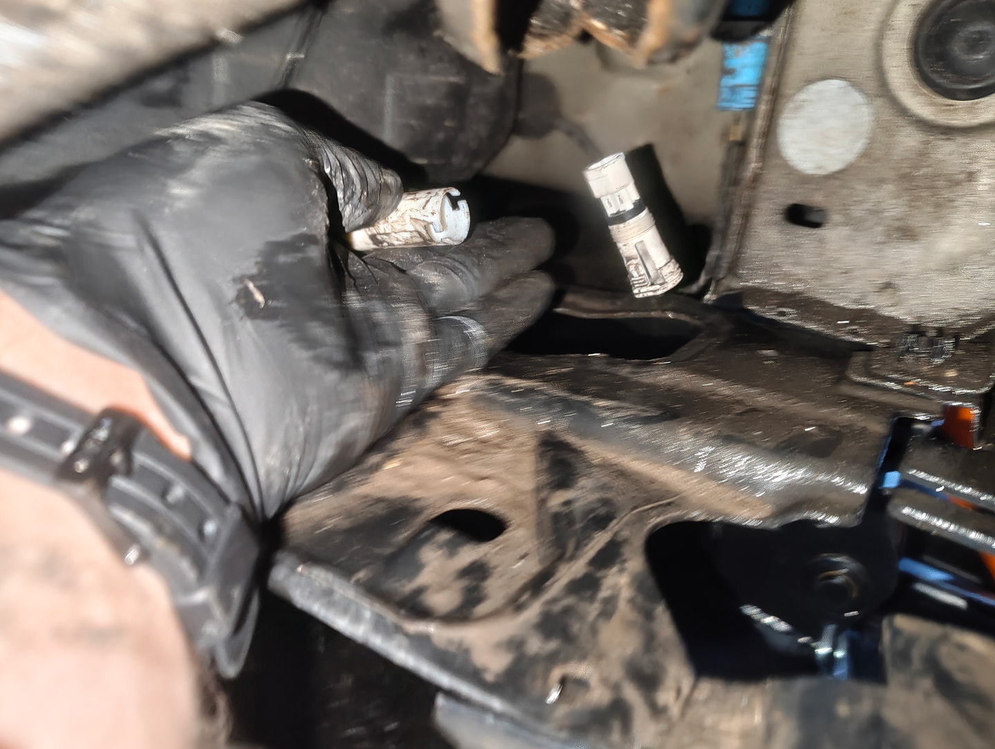 Disconnected rear brake pad sensor
